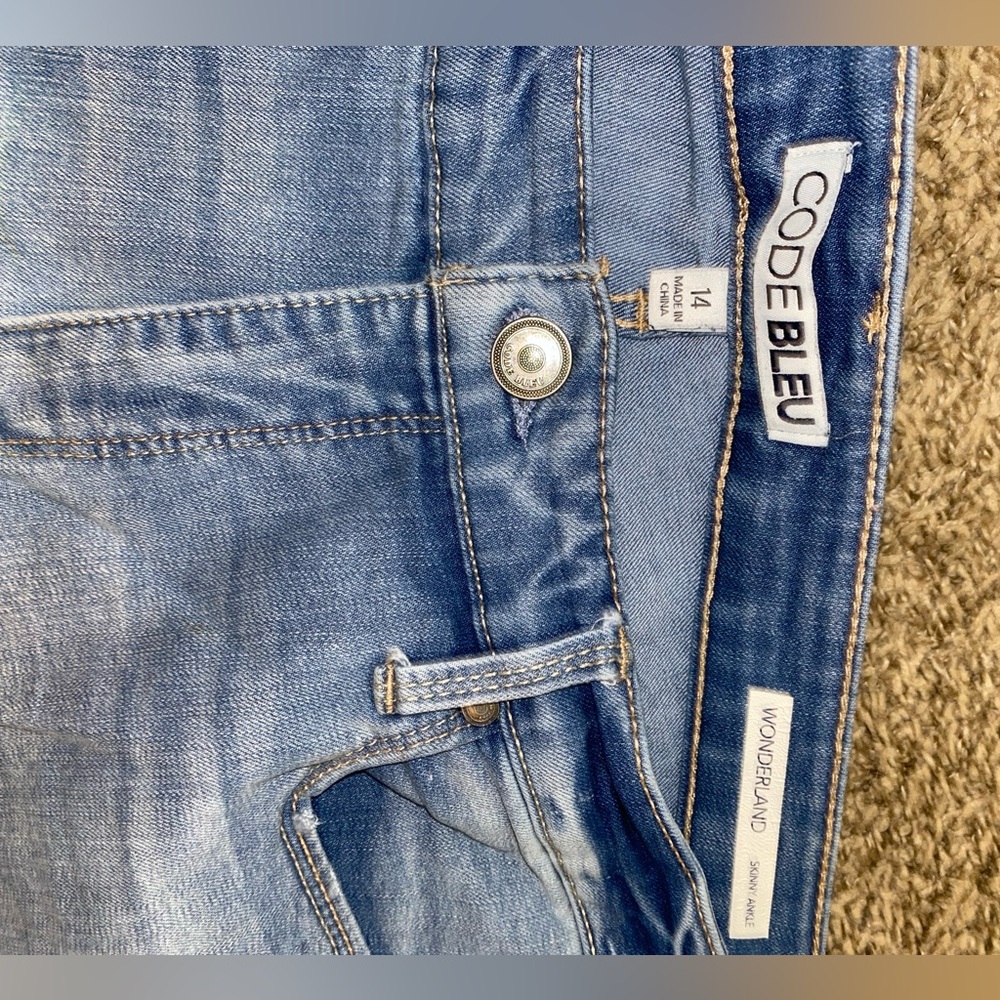 Code Bleu cropped jeans